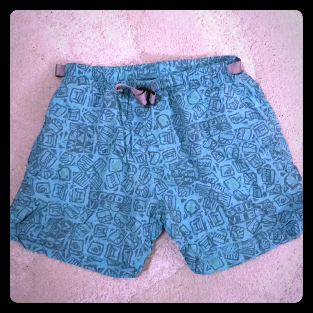 Cubbies lightweight good vibes shorts